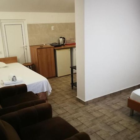 Hrisi Hotel Chernomorets Exterior photo