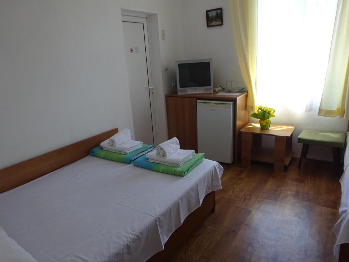 Hrisi Hotel Chernomorets Exterior photo