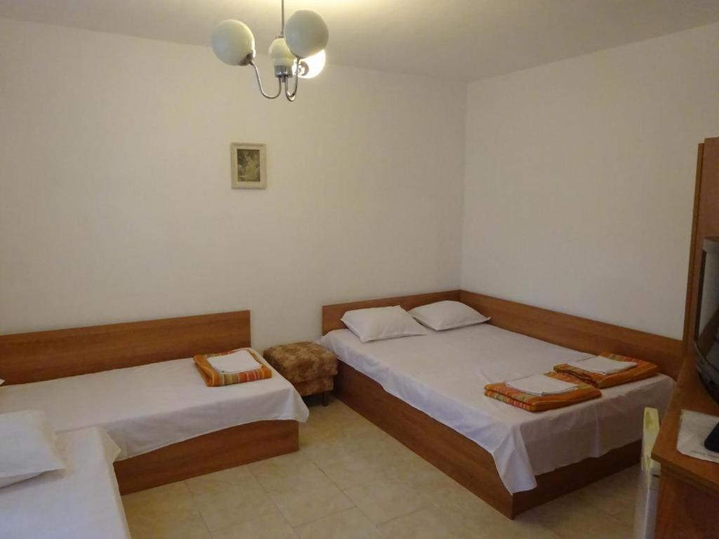Hrisi Hotel Chernomorets Exterior photo