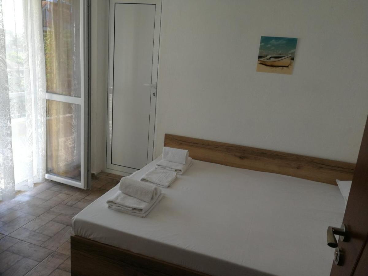 Hrisi Hotel Chernomorets Exterior photo