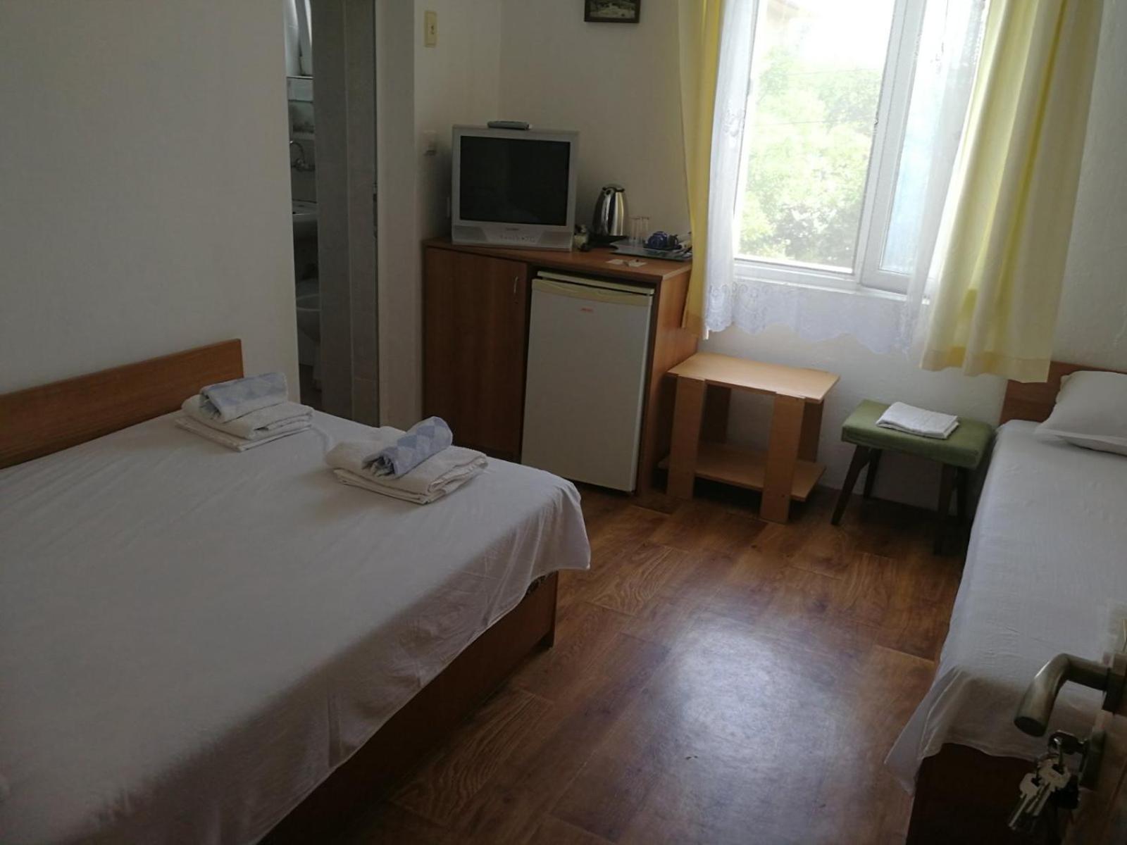 Hrisi Hotel Chernomorets Exterior photo