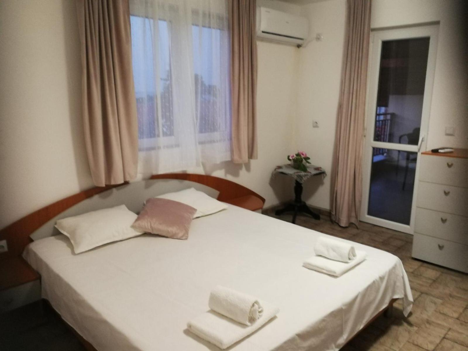 Hrisi Hotel Chernomorets Exterior photo